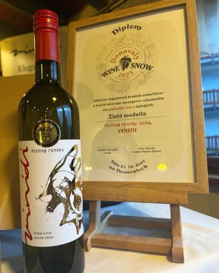 Oslávte s nami náš úspech zo zisku zlatej medaily - náš Rizling rýnsky získal zlatú medailu 🥇na Wine Snow na Donovaloch,...